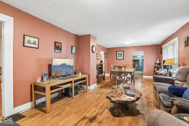 2215 W 60th Street, Indianapolis, IN 46228