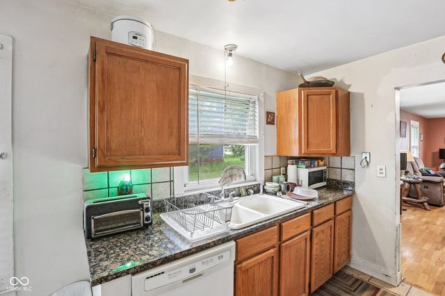 2215 W 60th Street, Indianapolis, IN 46228