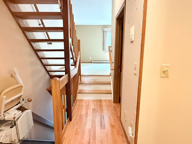 23 Robin Way, Brattleboro, VT 05301