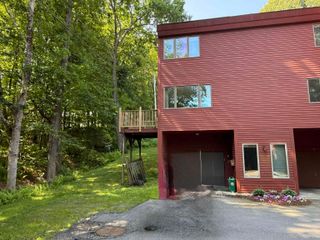 23 Robin Way, Brattleboro, VT 05301