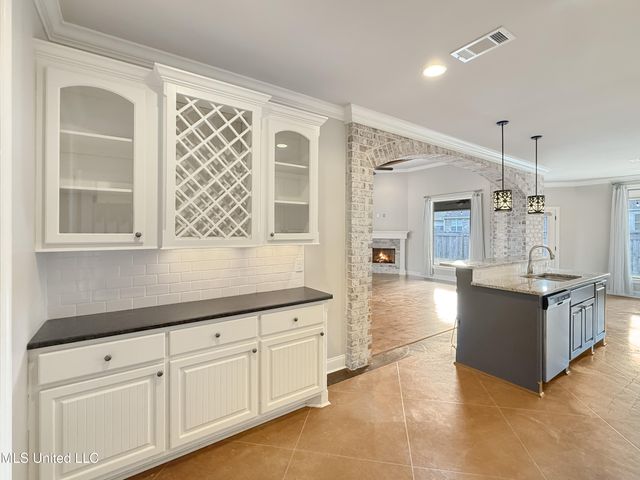 613 Emerald Court, Brandon, MS 39047