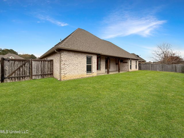 613 Emerald Court, Brandon, MS 39047