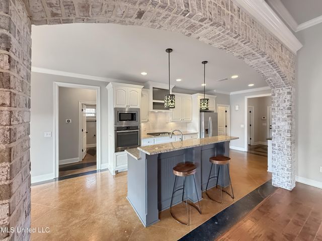 613 Emerald Court, Brandon, MS 39047