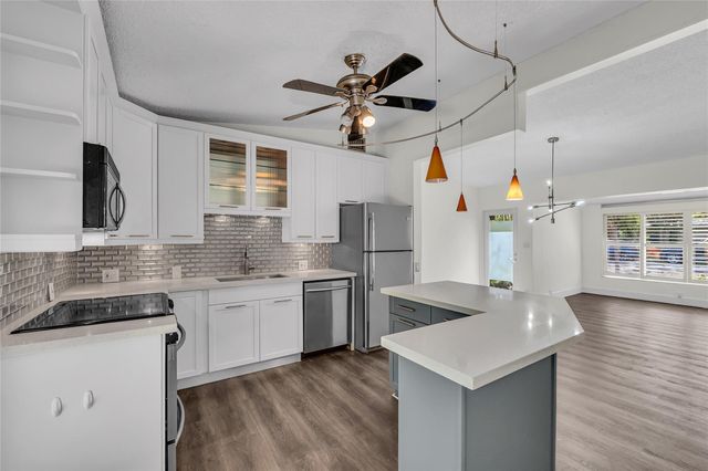 1705 SW 10th Street, Fort Lauderdale, FL 33312