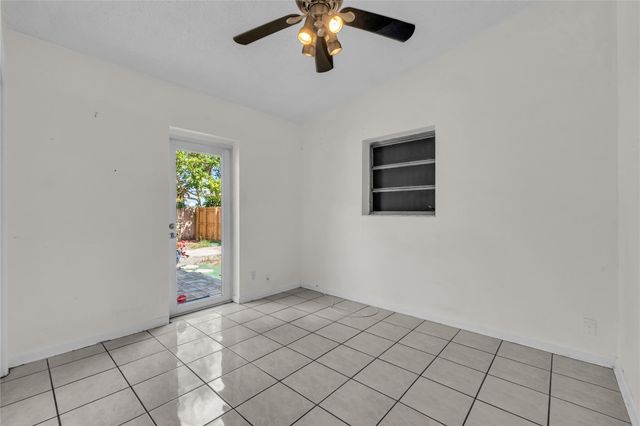 1705 SW 10th Street, Fort Lauderdale, FL 33312