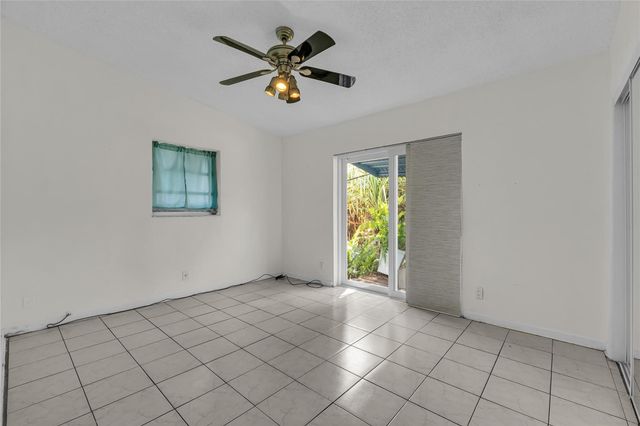 1705 SW 10th Street, Fort Lauderdale, FL 33312