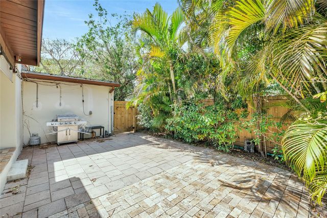 1705 SW 10th Street, Fort Lauderdale, FL 33312