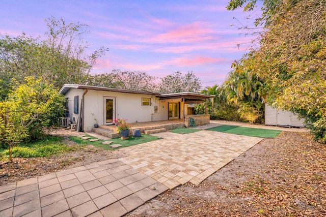 1705 SW 10th Street, Fort Lauderdale, FL 33312