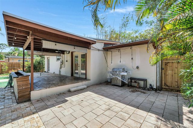 1705 SW 10th Street, Fort Lauderdale, FL 33312