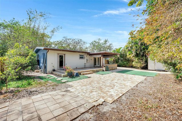 1705 SW 10th Street, Fort Lauderdale, FL 33312