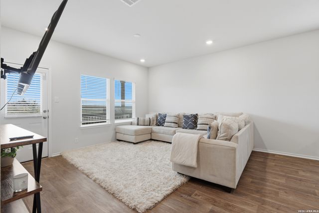 10410 McIntosh, San Antonio, TX 78252