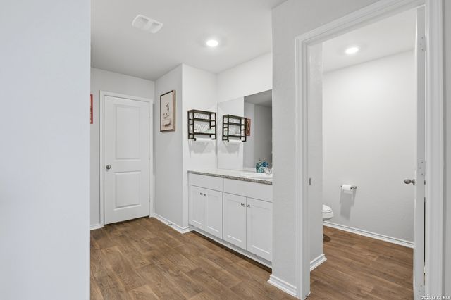 10410 McIntosh, San Antonio, TX 78252