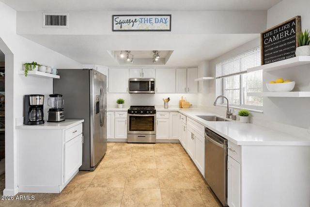 18216 N 18TH Drive, Phoenix, AZ 85023