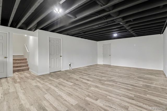 411 Ridgewood Drive, Ortonville, MI 48462