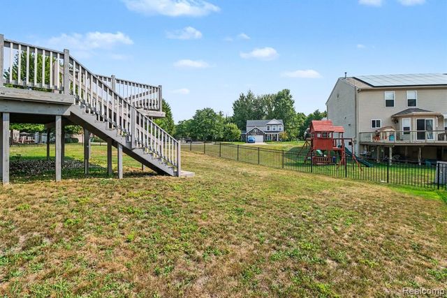 411 Ridgewood Drive, Ortonville, MI 48462