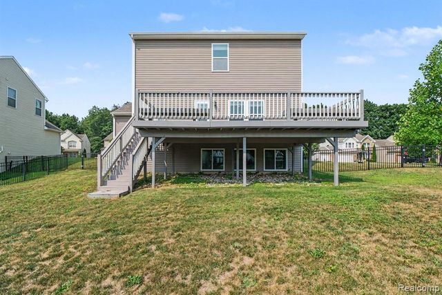 411 Ridgewood Drive, Ortonville, MI 48462