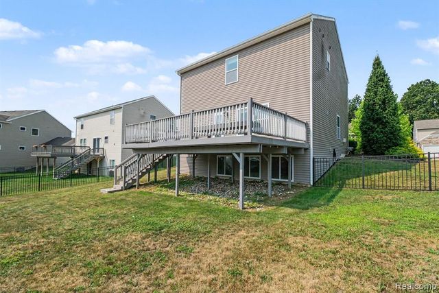 411 Ridgewood Drive, Ortonville, MI 48462