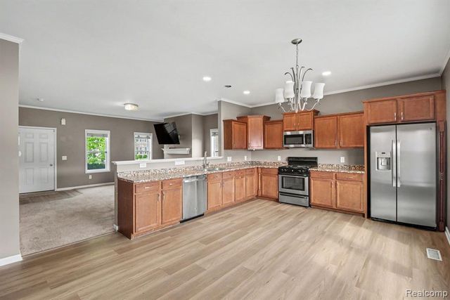 411 Ridgewood Drive, Ortonville, MI 48462