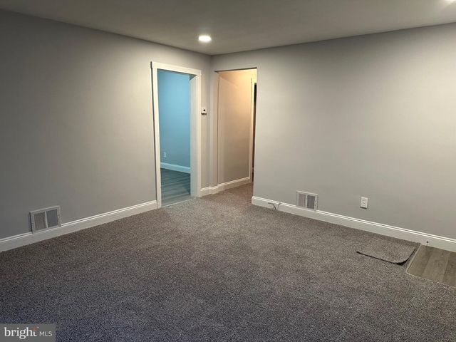 21 LAMBSON LN, New Castle, DE 19720