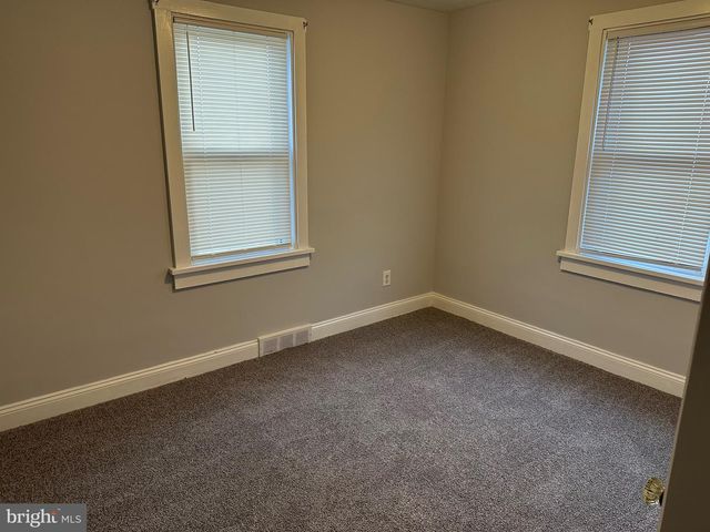 21 LAMBSON LN, New Castle, DE 19720