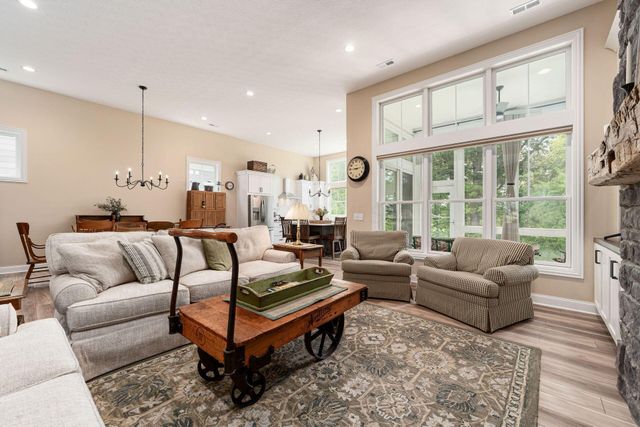 8977 Coe Drive, Plain City, OH 43064