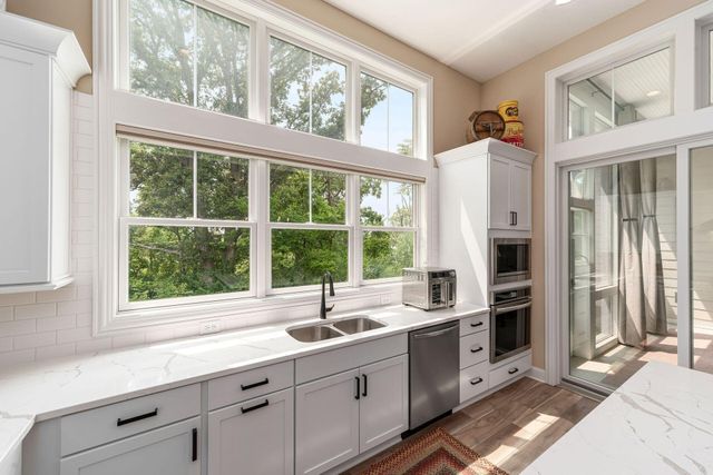 8977 Coe Drive, Plain City, OH 43064