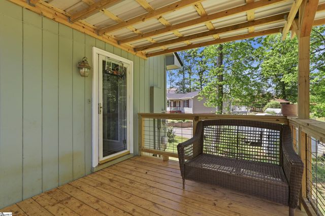 104 Old Well Place, Boiling Springs, SC 29316