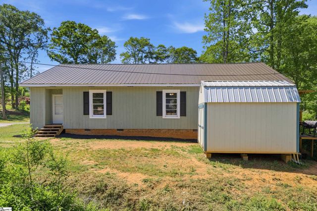 104 Old Well Place, Boiling Springs, SC 29316