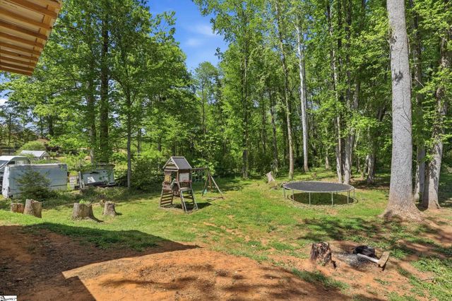 104 Old Well Place, Boiling Springs, SC 29316