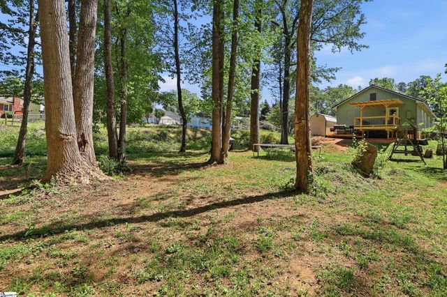 104 Old Well Place, Boiling Springs, SC 29316