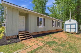 104 Old Well Place, Boiling Springs, SC 29316