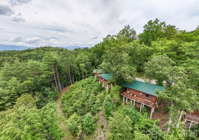 307 Blue Ridge Parkway, Bryson City, NC 28713