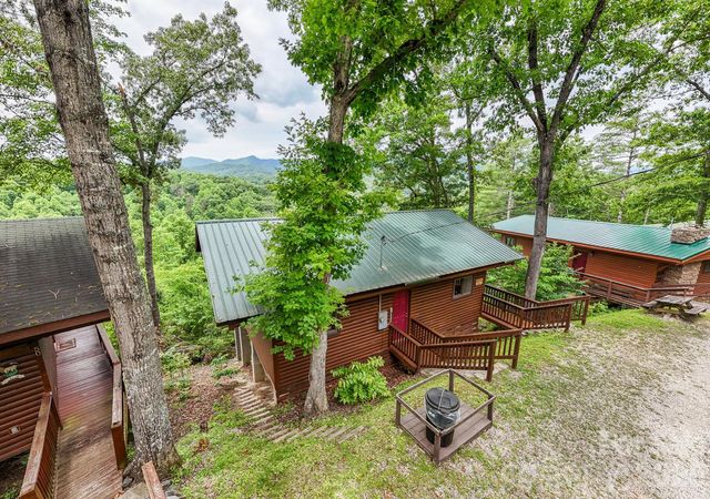 307 Blue Ridge Parkway, Bryson City, NC 28713