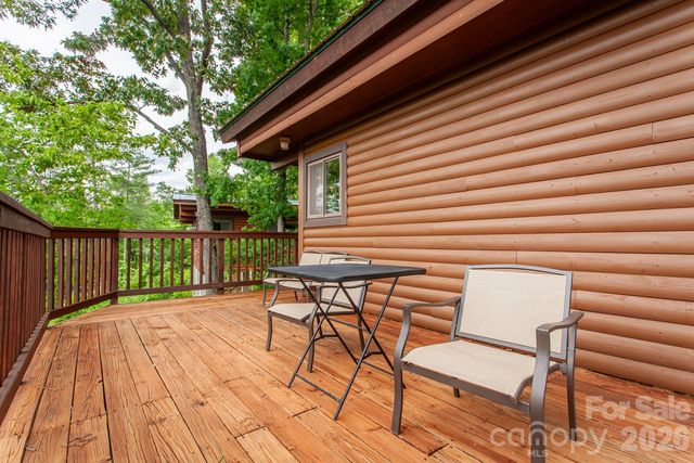 307 Blue Ridge Parkway, Bryson City, NC 28713
