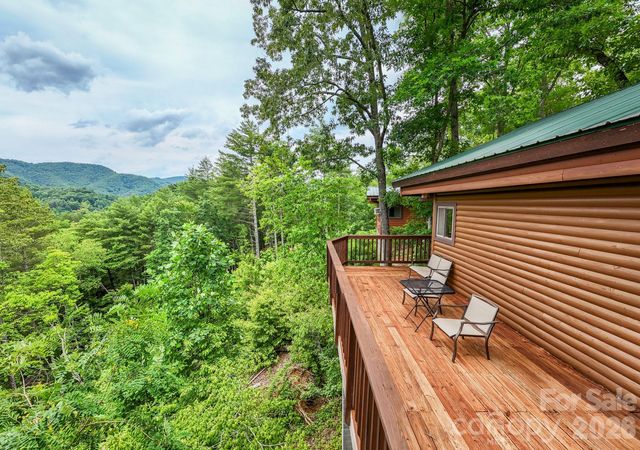 307 Blue Ridge Parkway, Bryson City, NC 28713