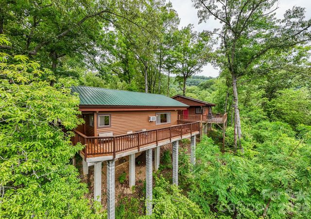 307 Blue Ridge Parkway, Bryson City, NC 28713