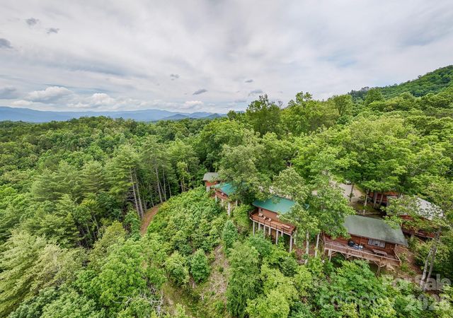 307 Blue Ridge Parkway, Bryson City, NC 28713