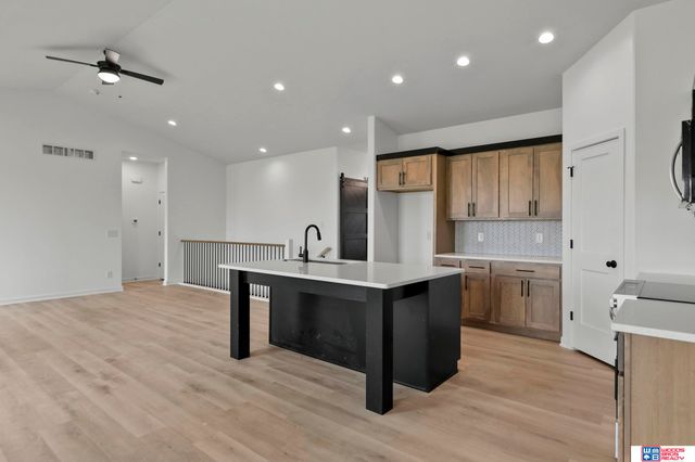 954 W El Alameda Street, Lincoln, NE 68523