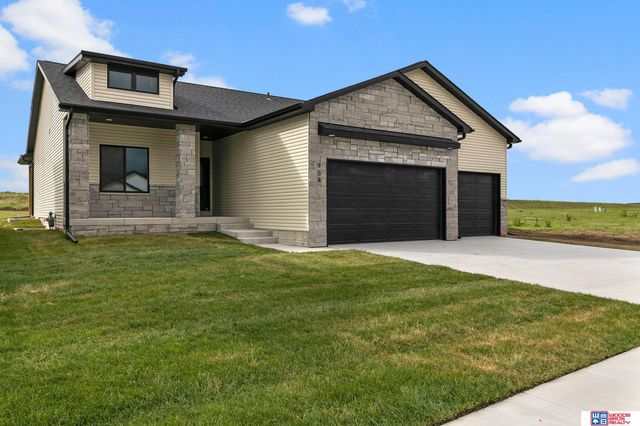 954 W El Alameda Street, Lincoln, NE 68523