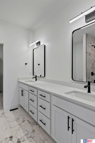 954 W El Alameda Street, Lincoln, NE 68523
