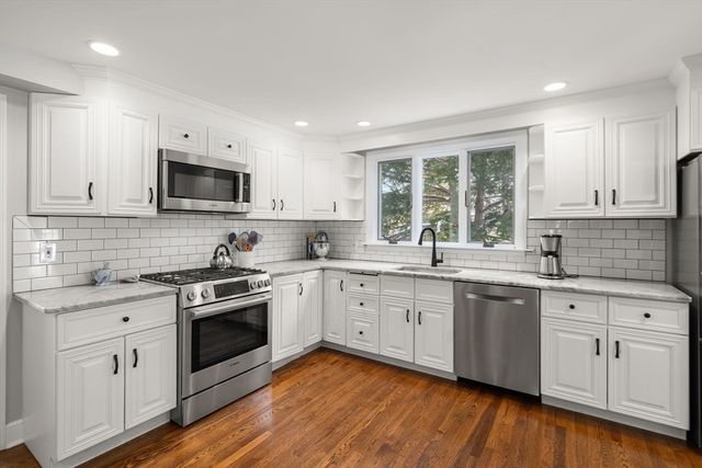 59 Bradyll Road, Weston, MA 02493