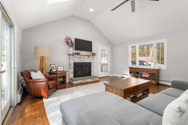 59 Bradyll Road, Weston, MA 02493