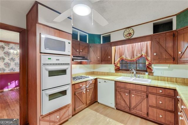 1996 Thomas Road, Canton, GA 30115