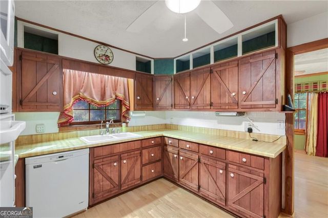 1996 Thomas Road, Canton, GA 30115