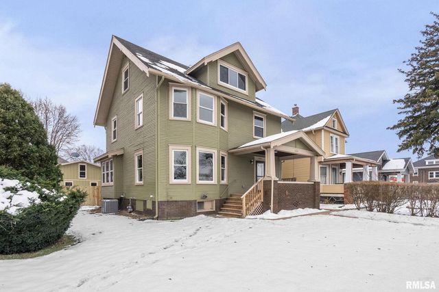 1203 W Locust Street, Davenport, IA 52804