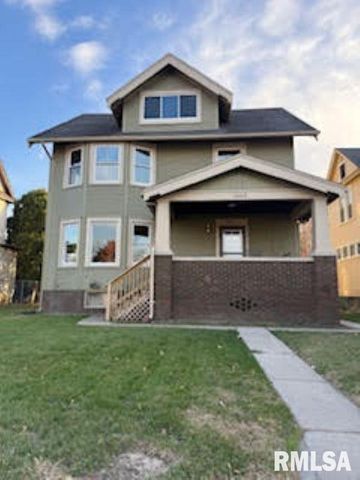 1203 W Locust Street, Davenport, IA 52804