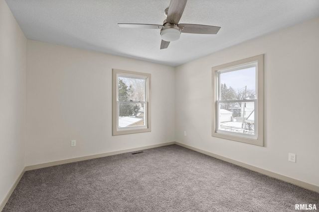 1203 W Locust Street, Davenport, IA 52804