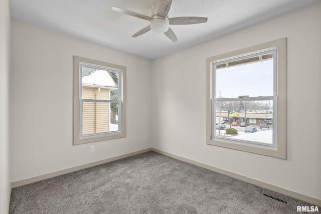 1203 W Locust Street, Davenport, IA 52804