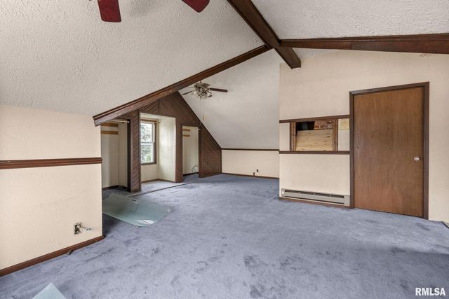 1203 W Locust Street, Davenport, IA 52804