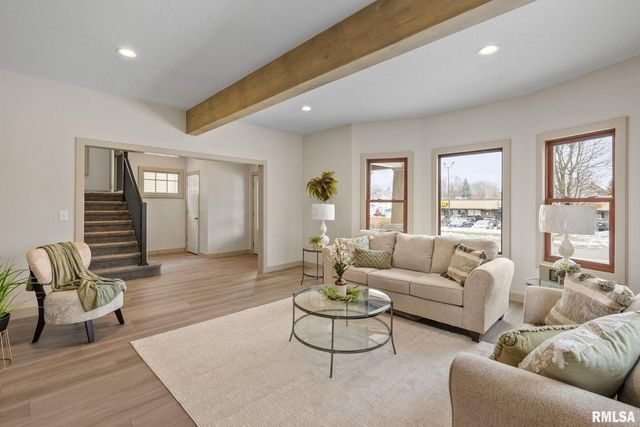 1203 W Locust Street, Davenport, IA 52804